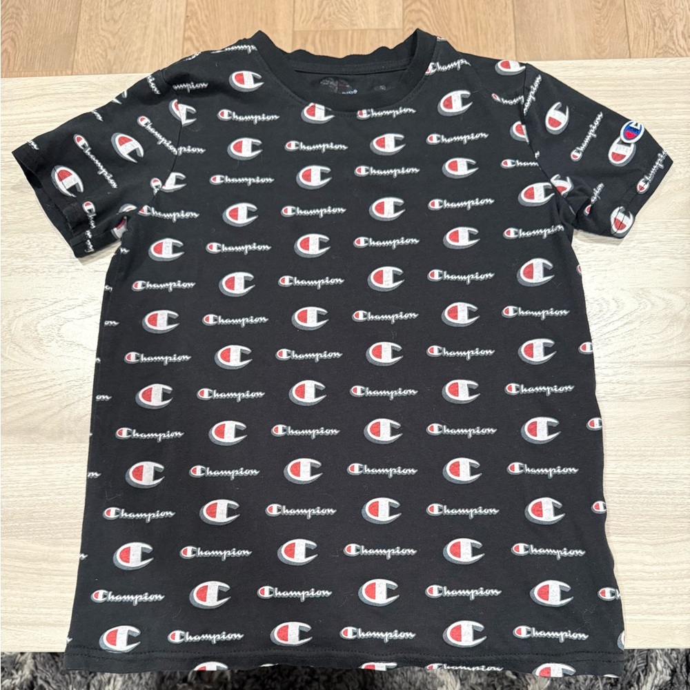 Champion Boys T-shirt, Size Medium